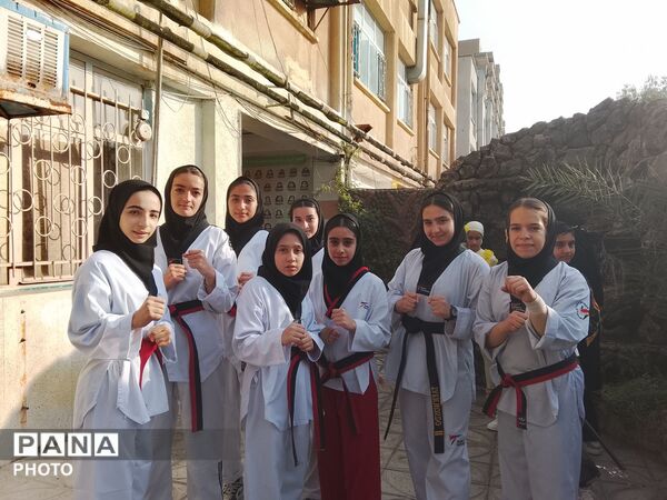 هفته تربیت بدنی در مدرسه عترت پاکدشت