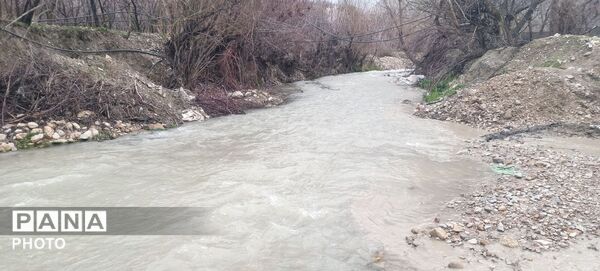 بارش باران بهاری در شهر بار