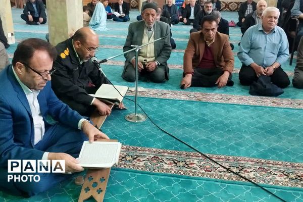 اقامه باشکوه نماز وحدت‌آفرین جمعه در فیروزکوه