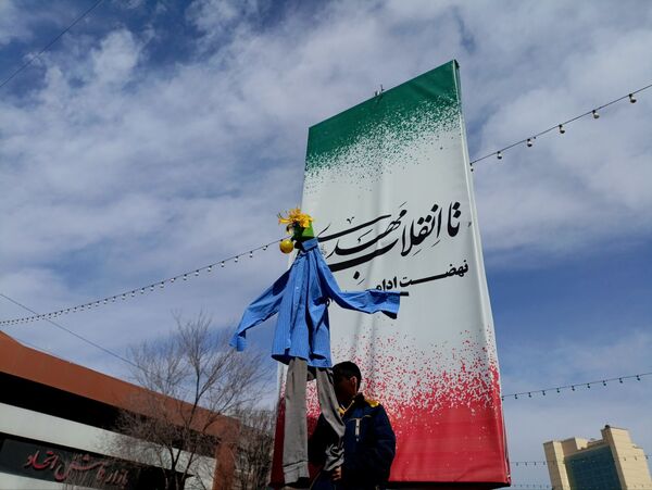 ۲۲ بهمن؛ خیابان‌ها صحنه تجدید بیعت ملت با آرمان‌های انقلاب