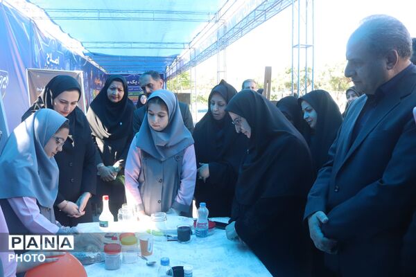 نمایشگاه طرح‌های ارتقا کیفیت آموزش در مقطع ابتدایی استان آذربایجان شرقی با حضور معاون وزیر 
