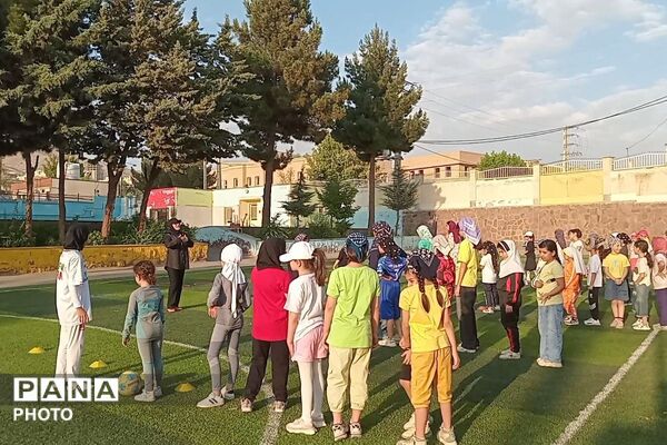  جشنواره «خانواده پویا» با حضور پر شور دانش آموزان و مادران