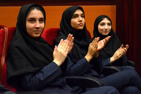 مدرسه انقلاب در بهارستان‌دو به ایستگاه پایانی رسید