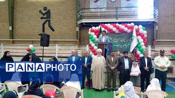 آیین تجلیل از خانواه شهدا در پروژه مهر ناحیه ۲ مشهد