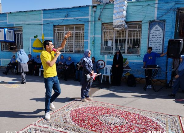 برگزاری جشن و تقدیر از معلمان در دبستان امامت یک
