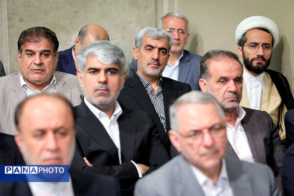 دیدار جمعی از معلمان با رهبر معظم انقلاب