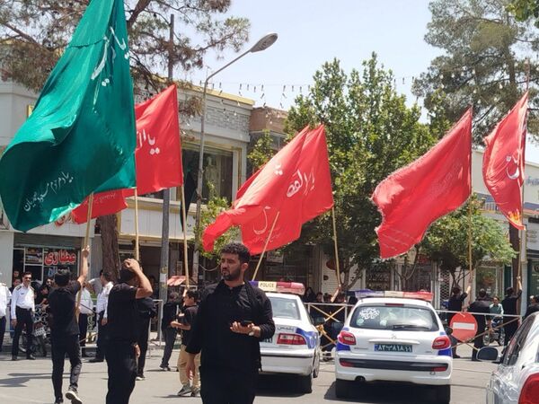  دسته‌های حسینی در راه هیئت علی اکبری کاشمر