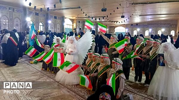 اجتماع بزرگ دختران جان فدای ایران وزنجیره دختران شقایق های دنا 