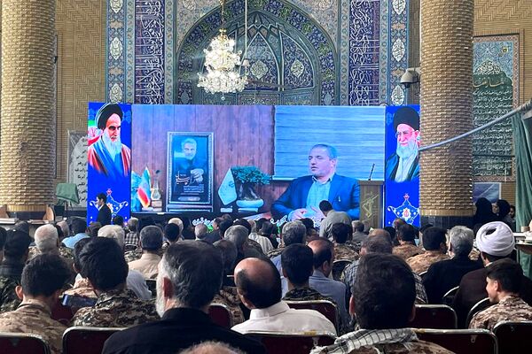 برگزاری یادواره سه هزار ستاره، ۳۰۰۰ چراغ راه به مناسبت هفته دفاع مقدس در شهرستان قرچک
