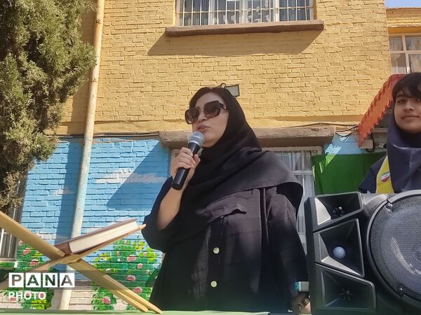  جشن جوانه ها در دبیرستان مطهره 
