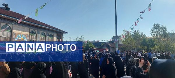 13 آبان متحد و استوار در مقابل استکبار