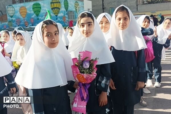 مدرسه سیدمهدی موجانی میزبان فرزندان شهید کریم نجف قلی زاده