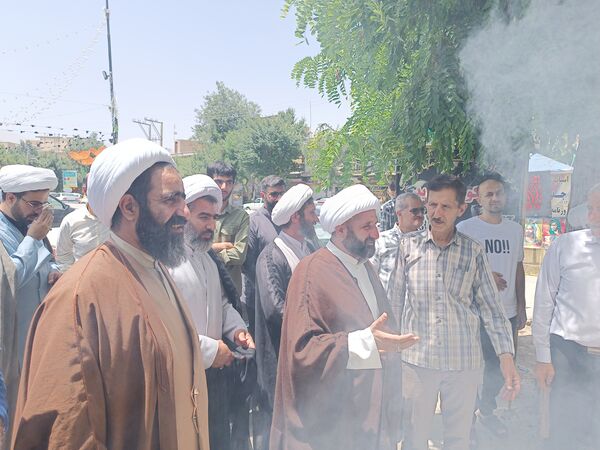 بازگشت امام جمعه از سفر مکه و استقبال گرم مردم فارسان
