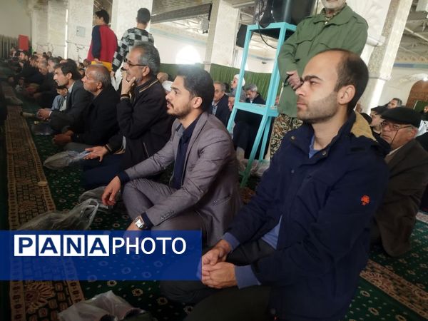 نماز جمعه در کاشمر 