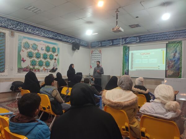 جلسات هم‌اندیشی دانش‌آموزان کانونی دردبیرستان امام خمینی کاشمر
