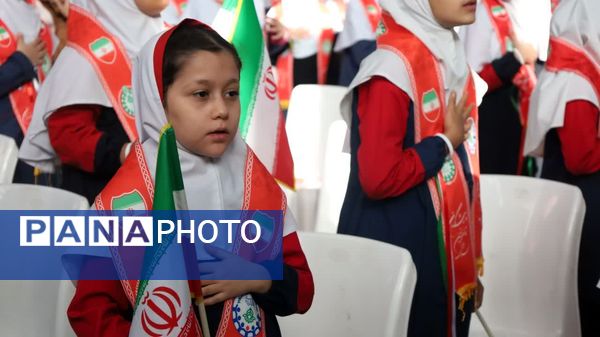 زنگ انقلاب نواخته شد