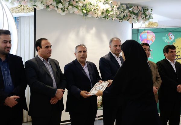 آیین تجلیل از برگزیدگان جشنواره‌های فرهنگی و هنری شمال‌غرب کشور در تبریز