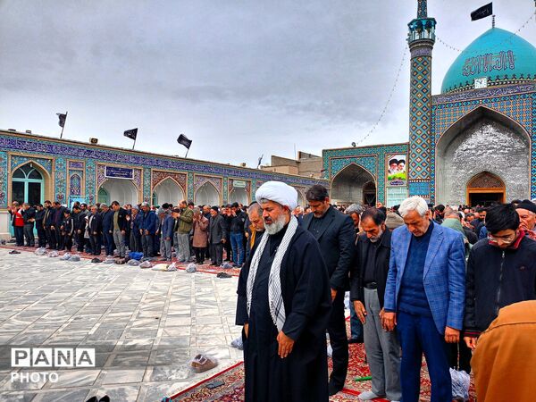 نماز جمعه در شهرستان کاشمر 