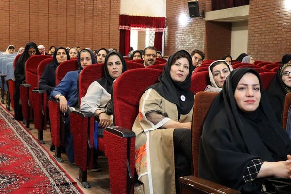 هفتمین همایش ملی آموزش تاریخ در مدارس در شهرستان پاکدشت