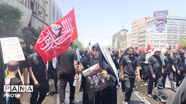 رستاخیز تاریخی لثارات خامنه ای در تهران