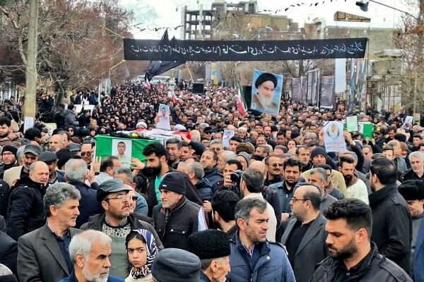 تشییع پیکر مطهر پنج شهید مدافع وطن اهل مرند در دریای خروشان مشتاقان شهادت 