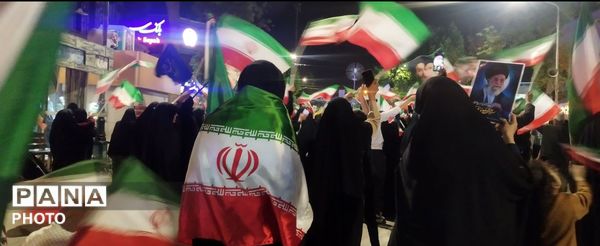 ما صحنه را خالی نمی کنیم