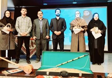 آیین تجلیل و تقدیر از استادان و داوران  مسابقات قرآن، عترت و فرهنگی هنری فردا 