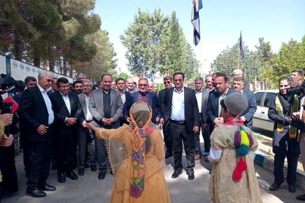 جشن روز معلم با حضور معاون پرورشی و فرهنگی وزیر آموزش و پرورش در یاسوج 