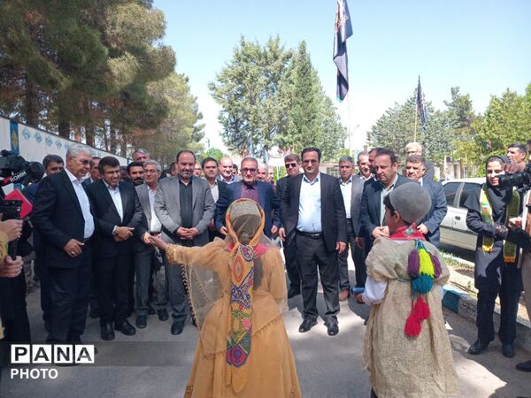 جشن روز معلم با حضور معاون پرورشی و فرهنگی وزیر آموزش و پرورش در یاسوج 