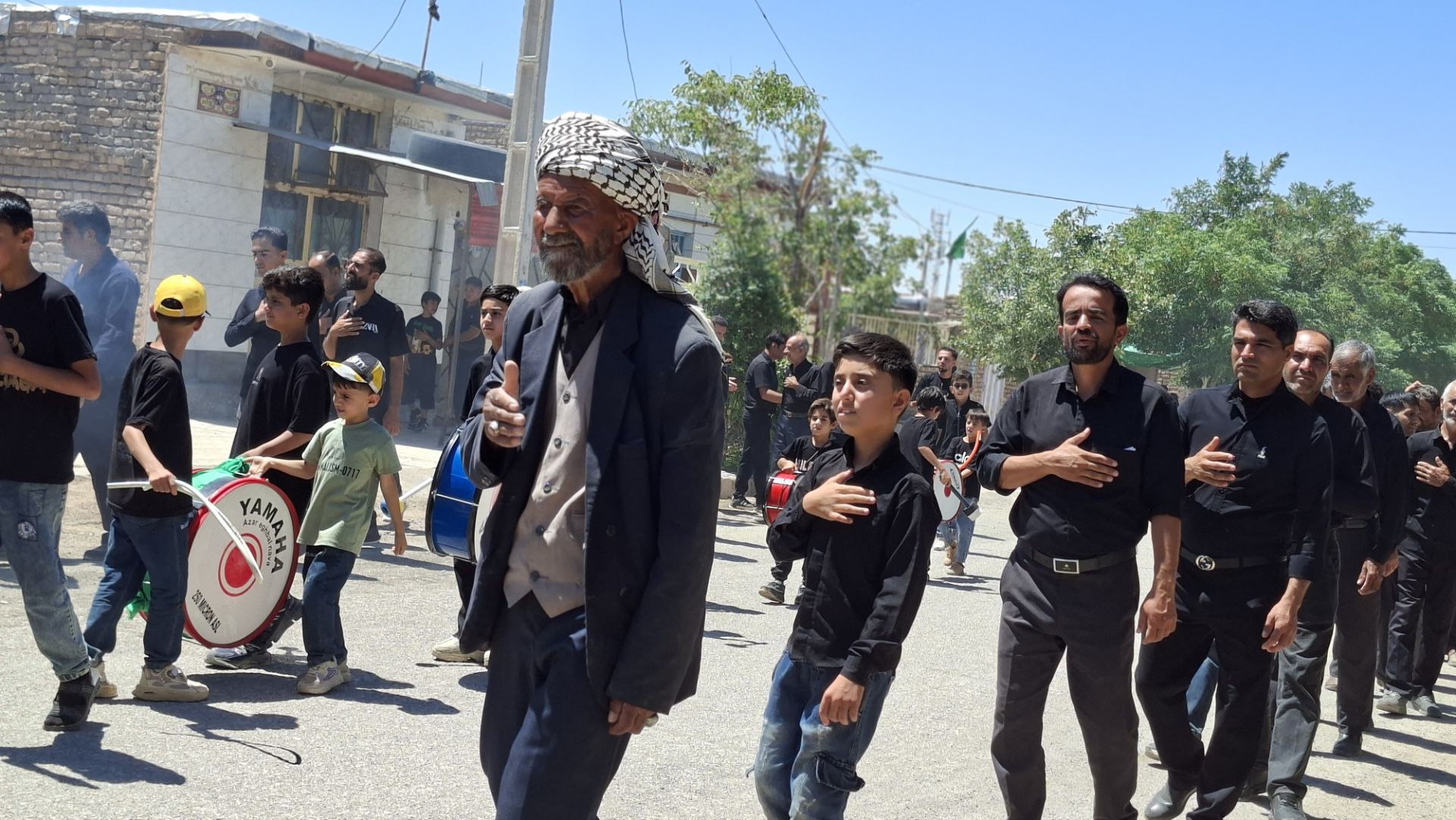 سنگان سیاه پوش محرم؛ وقتی کوچه‌ها به رنگ ماتم درمی‌آیند