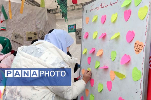 تجدید میثاق مردم ولایتمدار قرچک در راهپیمایی ۲۲ بهمن