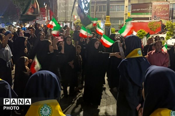 غرفه شهدای دانش آموز ورامین میزبان شما در میدان امام حسین با برنامه‌های فرهنگی