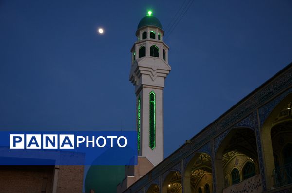 اجتماع مردم شهرکرد در مراسم یادبود سیدالشهدای خدمت