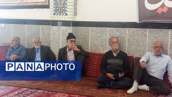 برگزاری میز خدمت به‌مناسبت هفته دولت در بلده