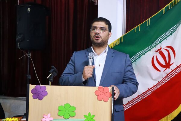 جشن عاطفه‌ها در آموزشگاه حاج محمد علی تقی پور