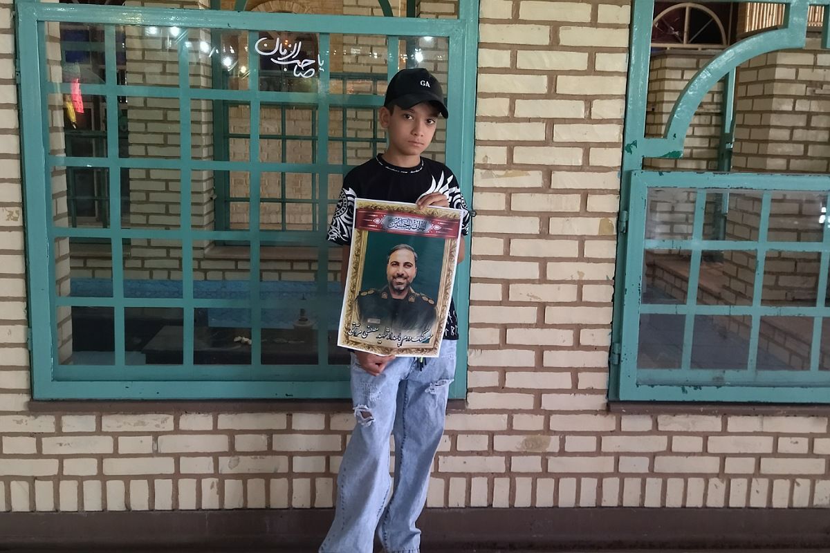 پیکر  پاک شهیدان ،روح الله سالک خراماو  مصطفی مرآتی در جمع مشتاقانشان  ولایت به خاک سپرده شد 