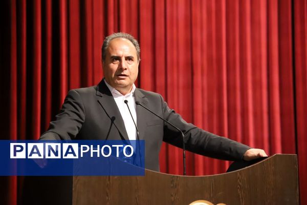 آیین نکوداشت منتخبین مرحله استانی چهل و سومین دوره مسابقات فرهنگی و هنری فردا