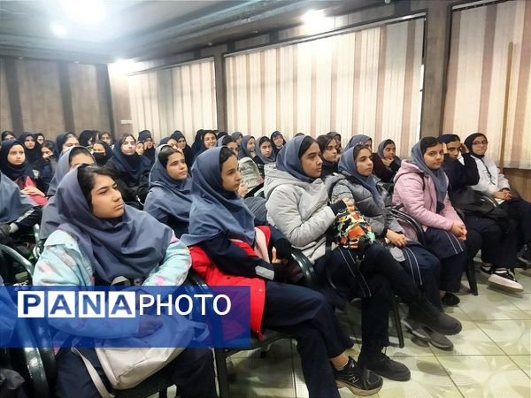 اردوی تمشک فرصتی برای رشد و شکوفایی استعدادهای دانش آموزان