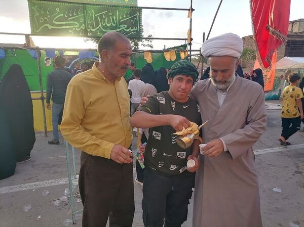 جشن یک کیلومتری عید غدیر در شهرستان بام و صفی آباد 