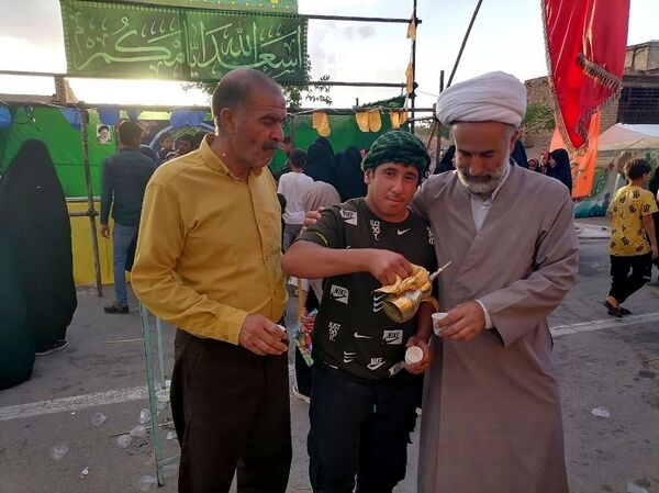 جشن یک کیلومتری عید غدیر در شهرستان بام و صفی آباد 