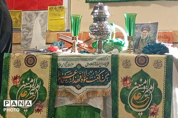 جشن میلاد حضرت زینب(س) با حضور خادمان رضوی