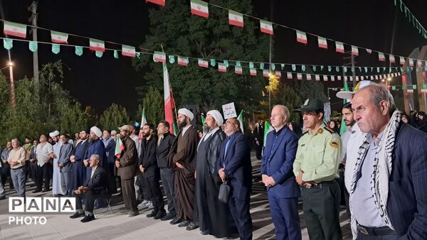 تجدید بیعت با رهبر انقلاب در شب هشتادو نهم