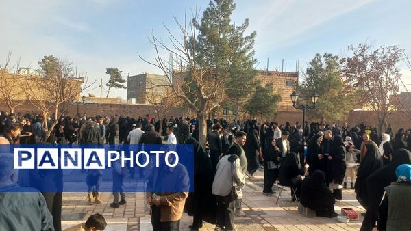 آیین چراغ برات در مزار شهیدان خلیل آباد