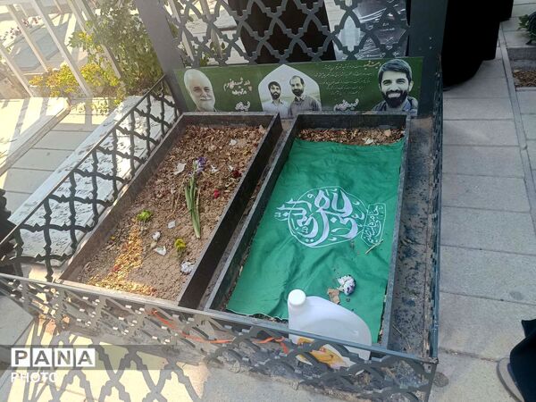 اردوی زیارتی دانشجومعلمان قم در مرقد امام و بیت رهبر شهید