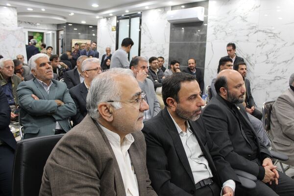 افتتاح استخر شهید رئیسی در شهر دستگرد شهرستان برخوار