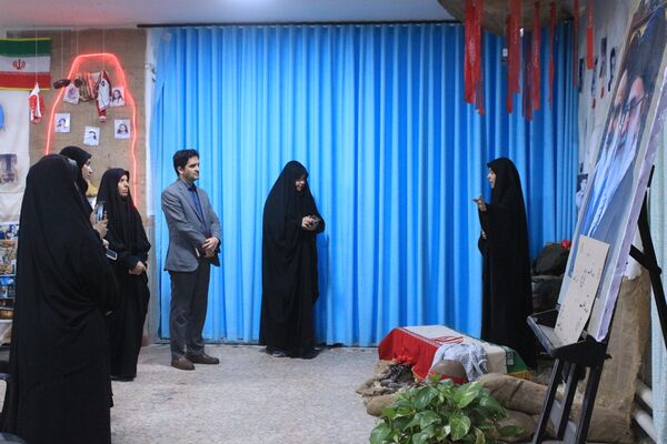 افتتاحیه «مدرسه انقلاب» در مدرسه تقوی‌پیشگان بهارستان‌دو