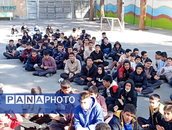 مراسم میلاد حضرت ابوالفضل(ع) در دبیرستان میثاق