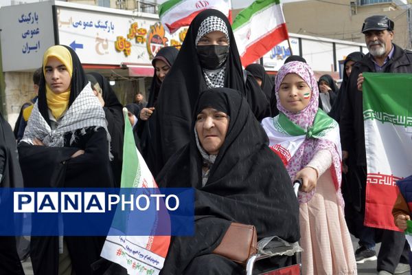 حماسه دانش‌آموزان اسلامشهر در ۲۲بهمن