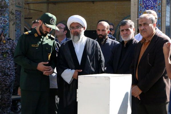 آیین غبارروبی و گلباران مزار شهدا در آستان امامزاده بی‌بی سکینه خاتون (س)