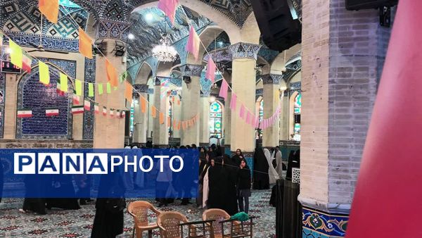 ضیافت همدلی و معنویت بسیجیان دبیرستان برازنده مقدم یک یزد